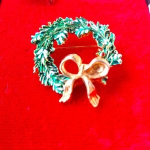 Wreath Pin